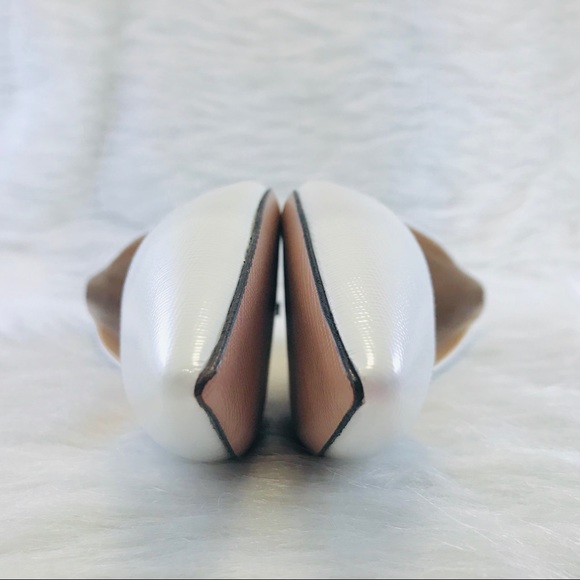 PRADA Saffiano Textured Patent Leather Pumps White - Picture 5 of 8